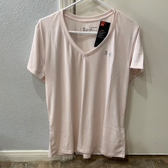 Under Armour Tops - NWT Under Armour tee